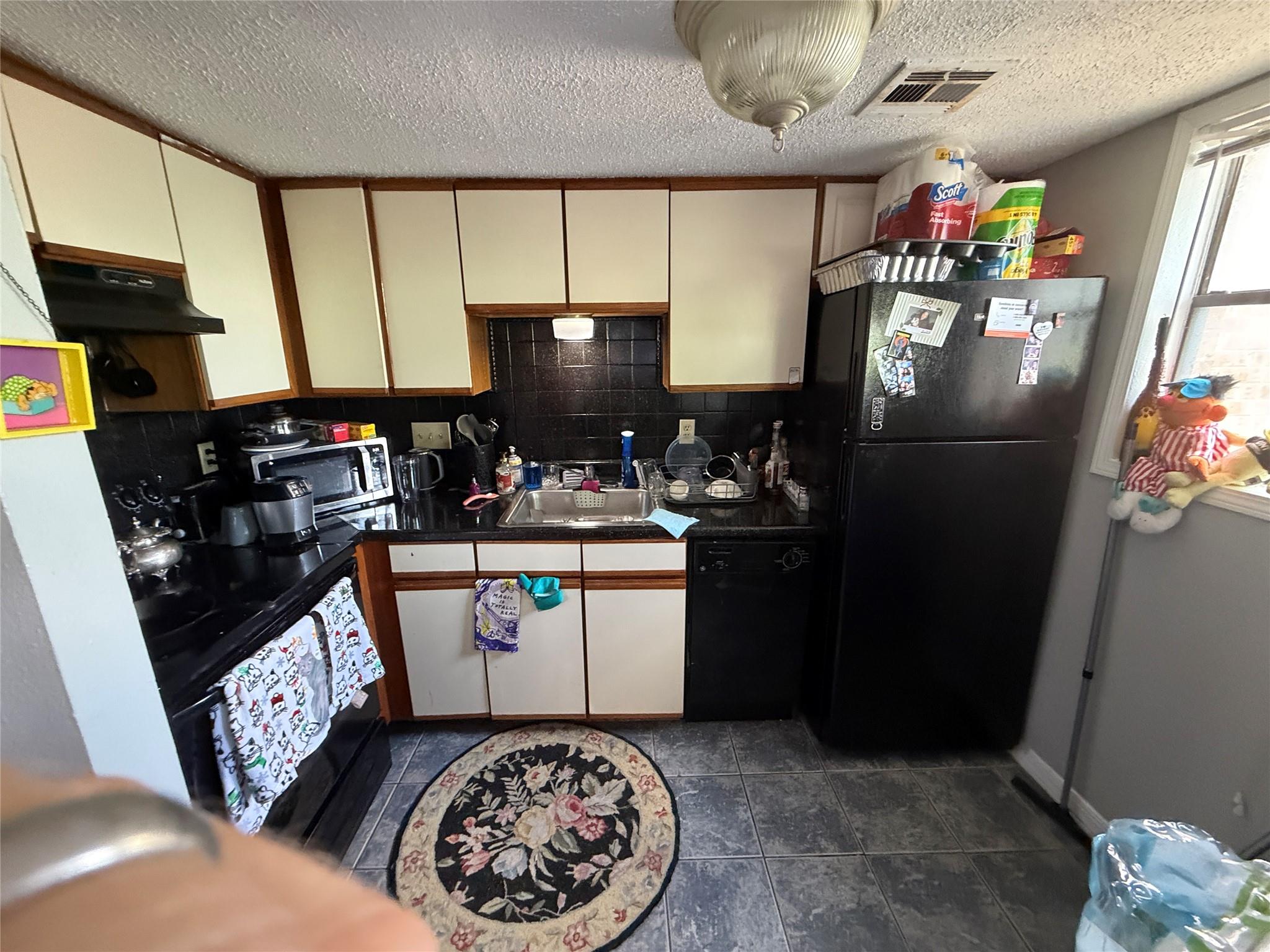 2500 Burleson Rd #611 Property Photo 16