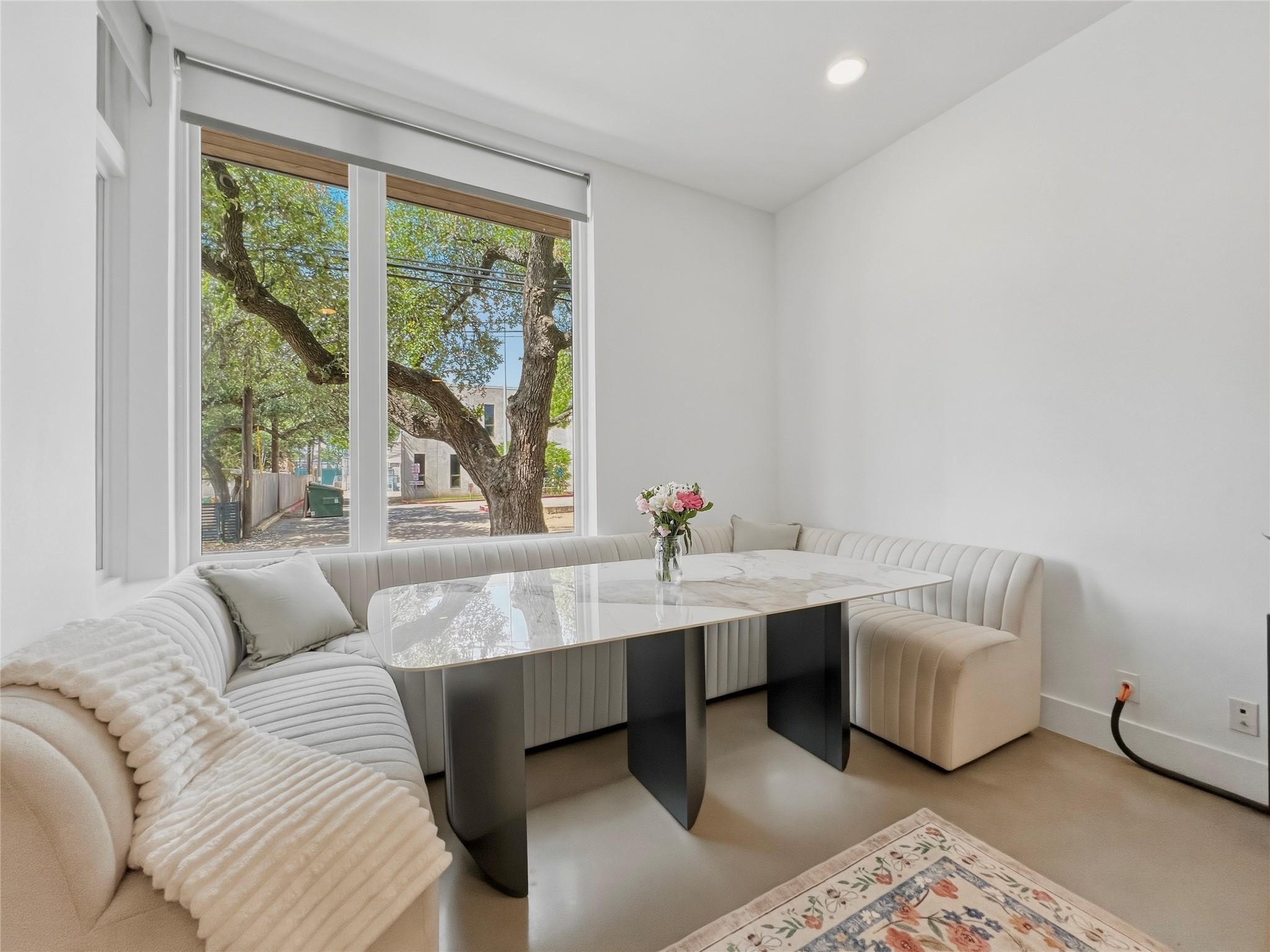 2118 Brackenridge St #2 Property Photo 4