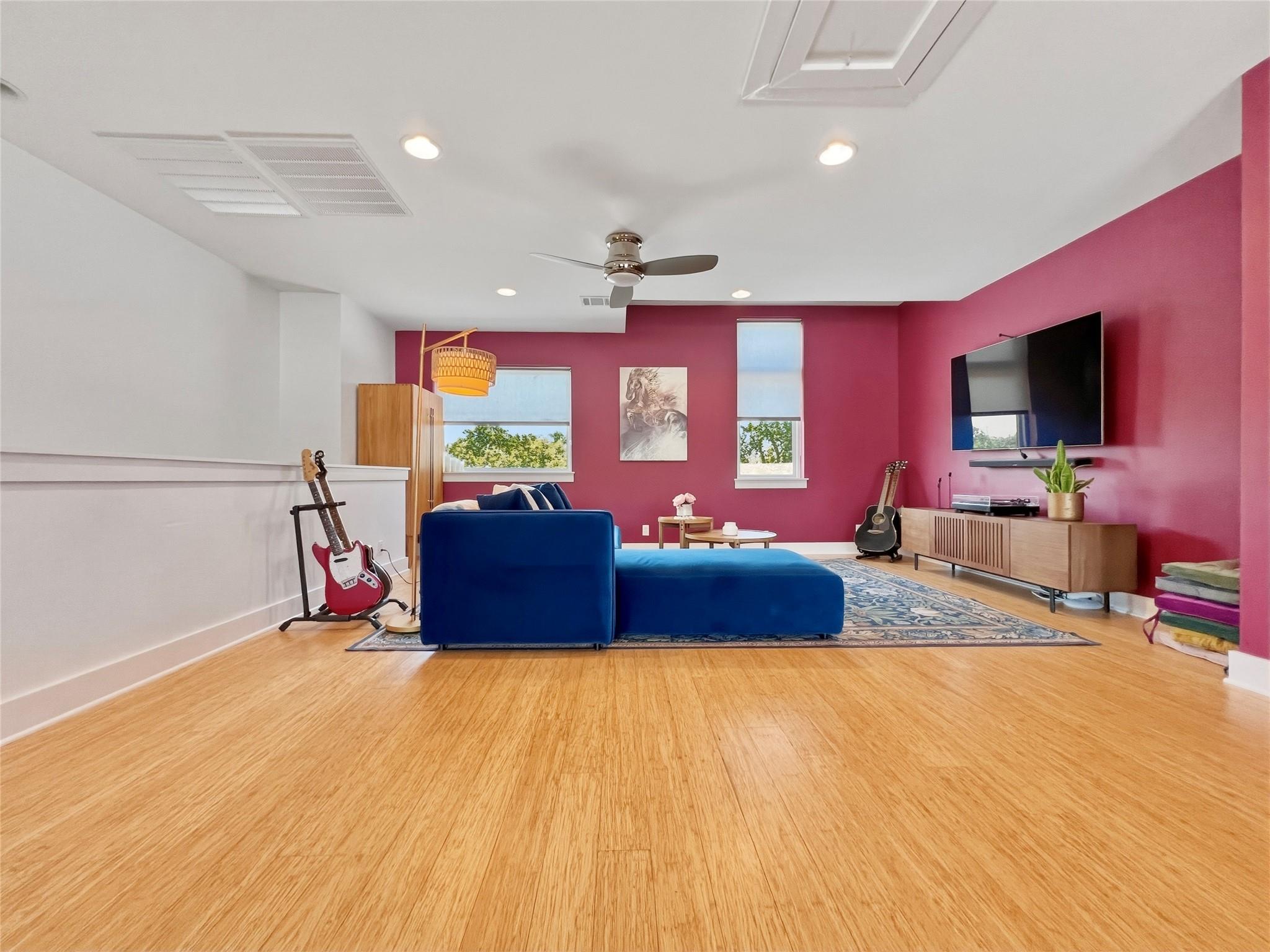 2118 Brackenridge St #2 Property Photo 13