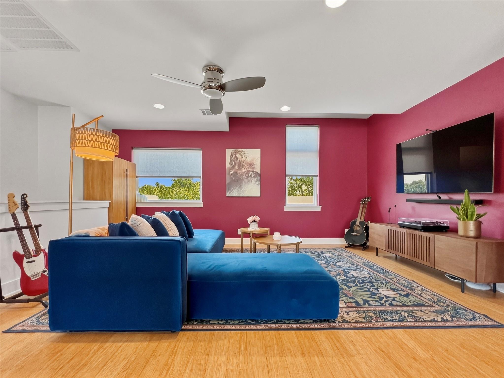 2118 Brackenridge St #2 Property Photo 14