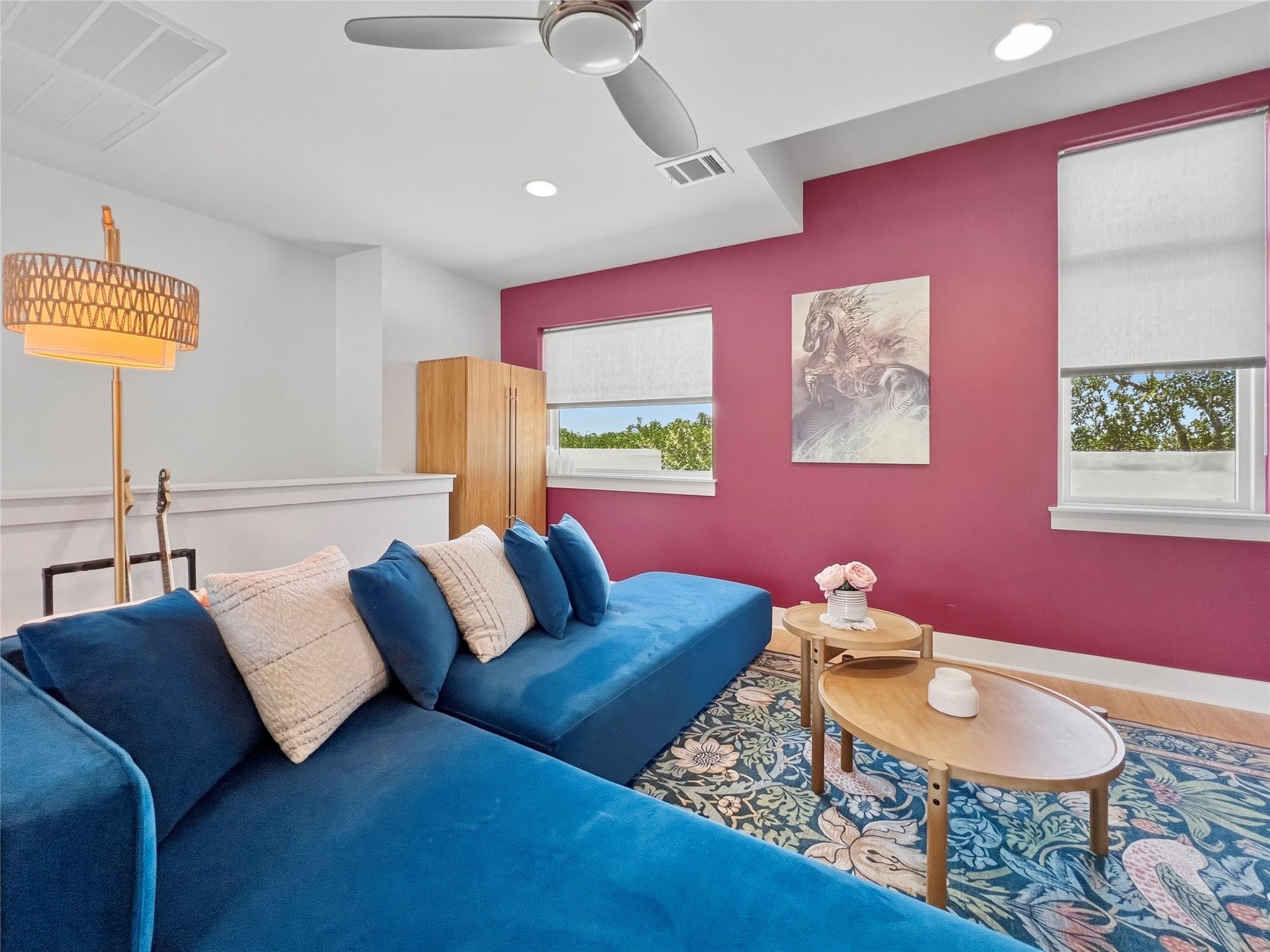 2118 Brackenridge St #2 Property Photo 15