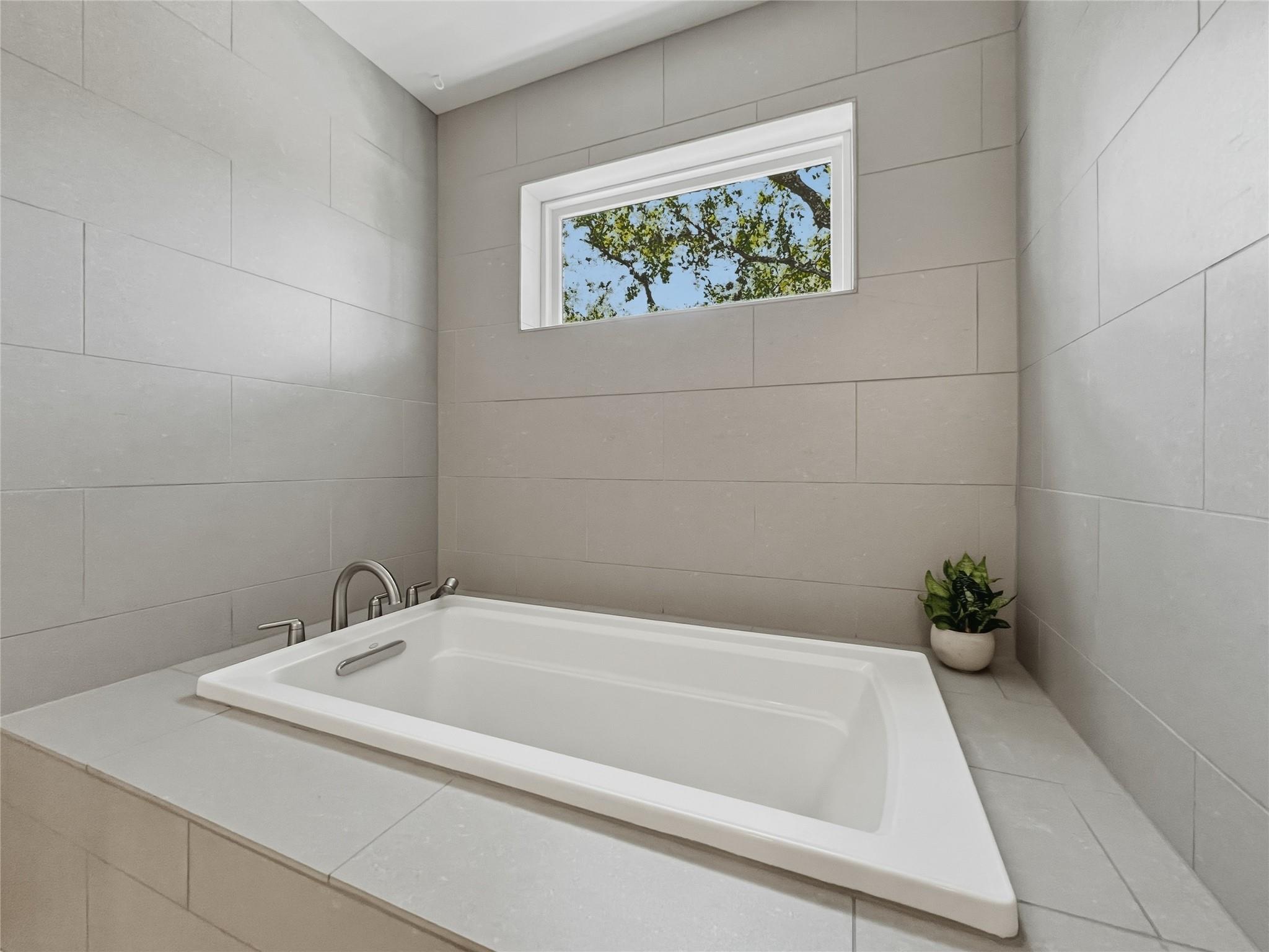 2118 Brackenridge St #2 Property Photo 19