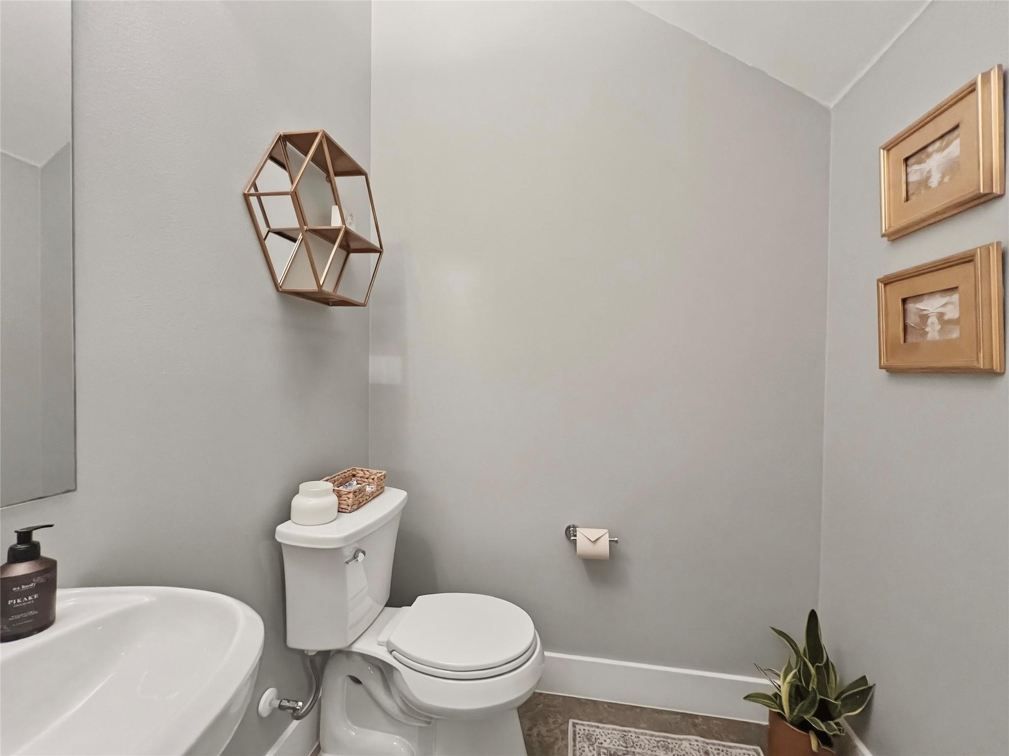 2118 Brackenridge St #2 Property Photo 26