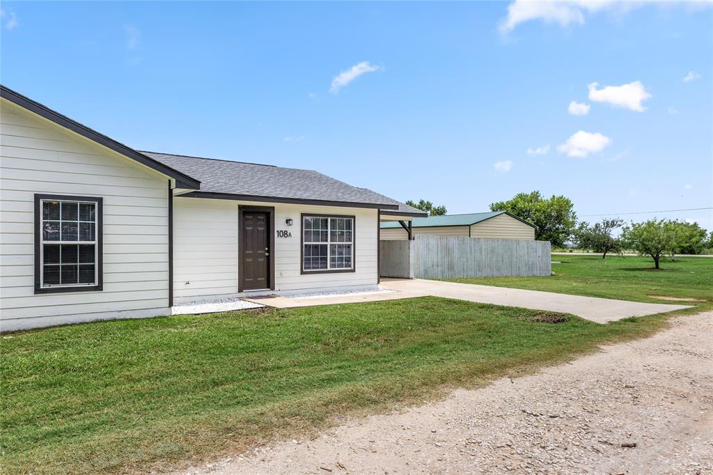 108 Gm Ln #a Property Photo 2