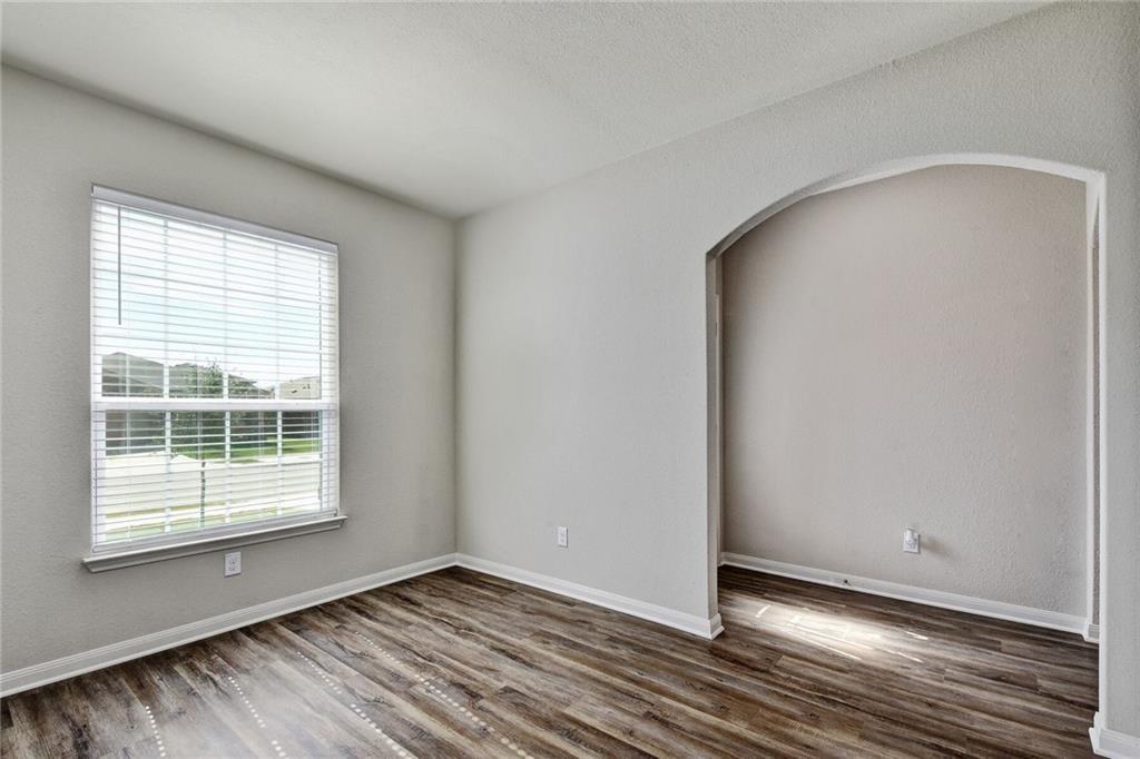 120 Declaration Ln Property Photo 5