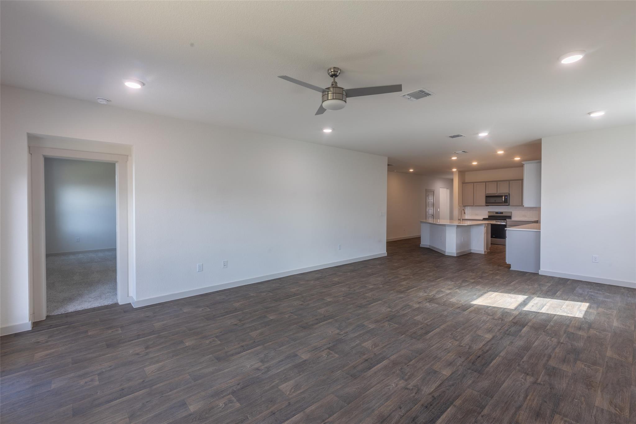 2913 Louris Ln Property Photo 17