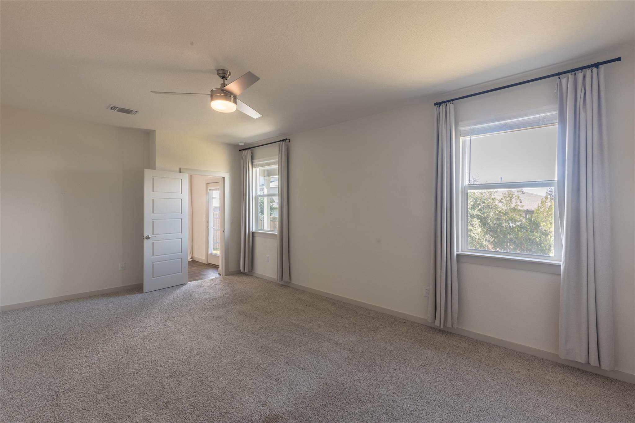 2913 Louris Ln Property Photo 19