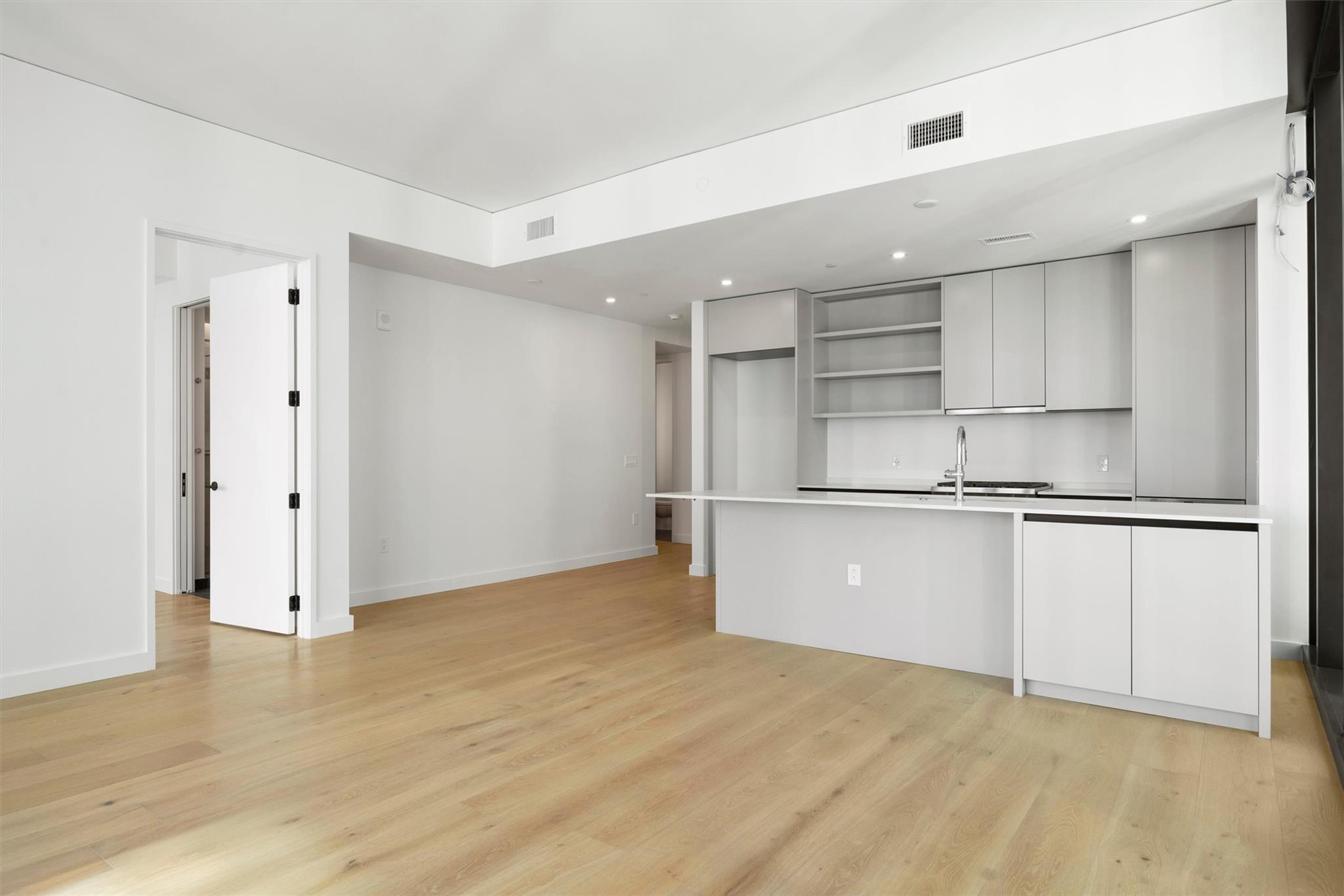 610 Davis St #2408 Property Photo 12