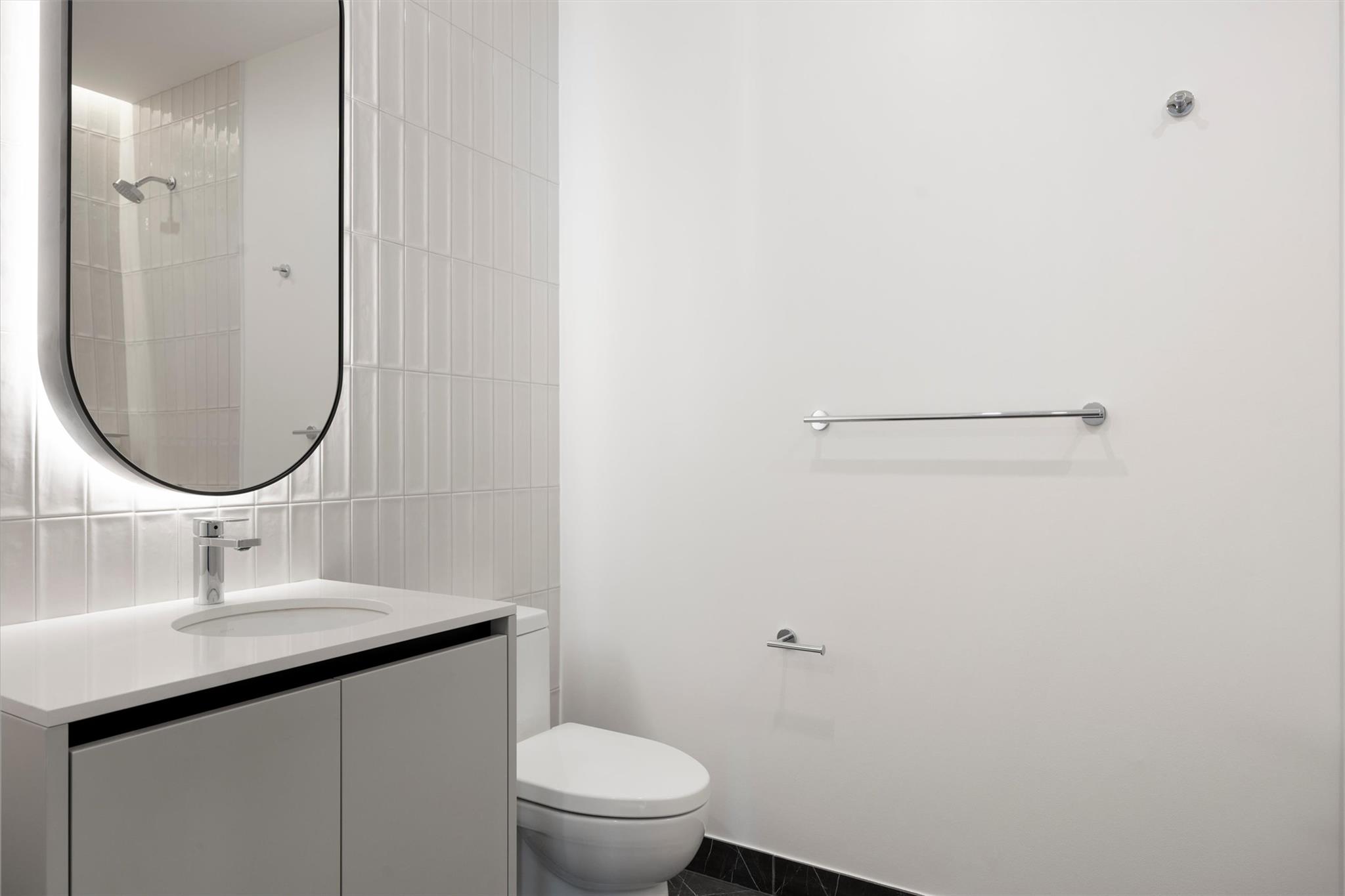 610 Davis St #2408 Property Photo 16