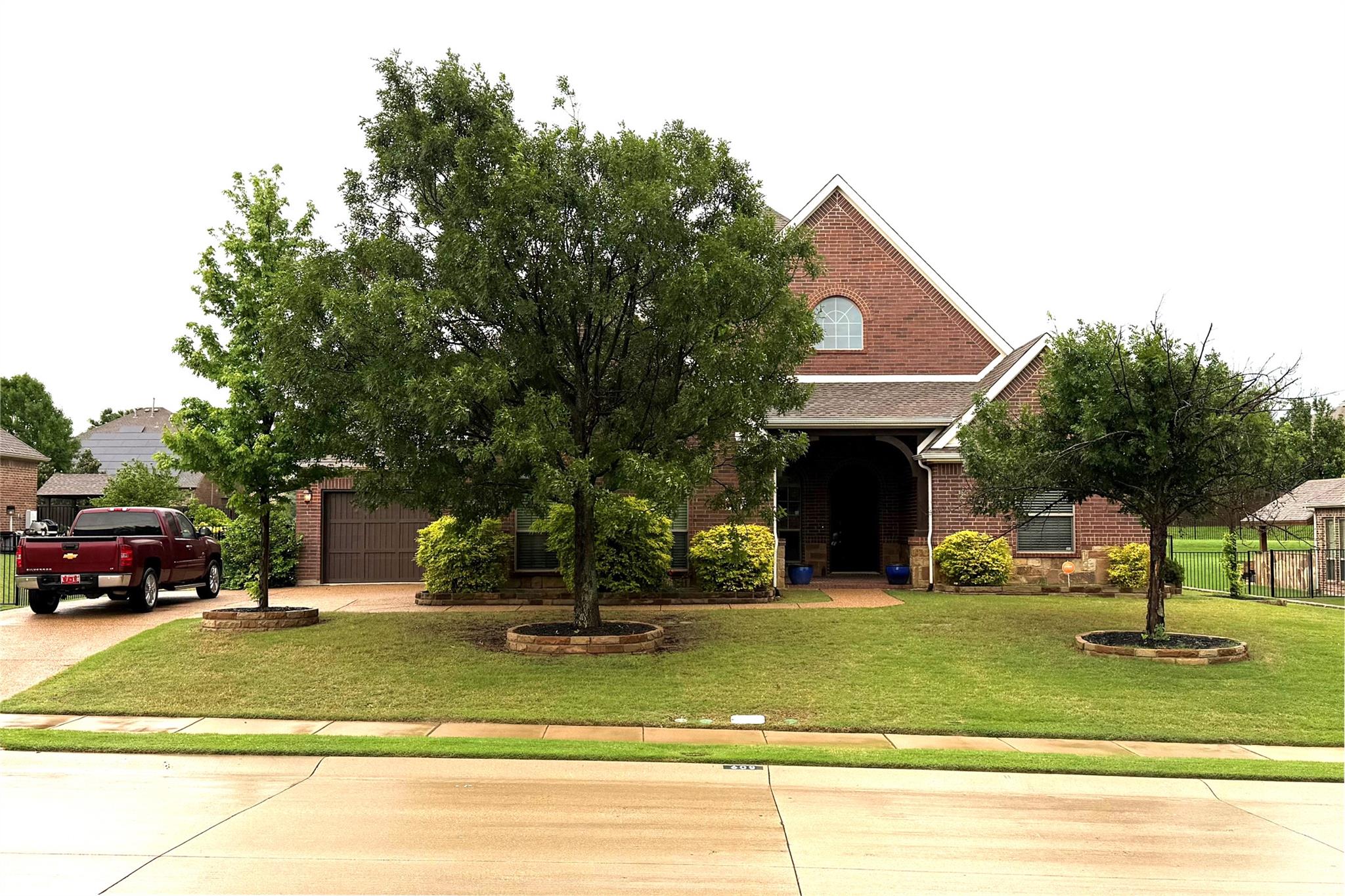 608 Amherst Dr Property Photo