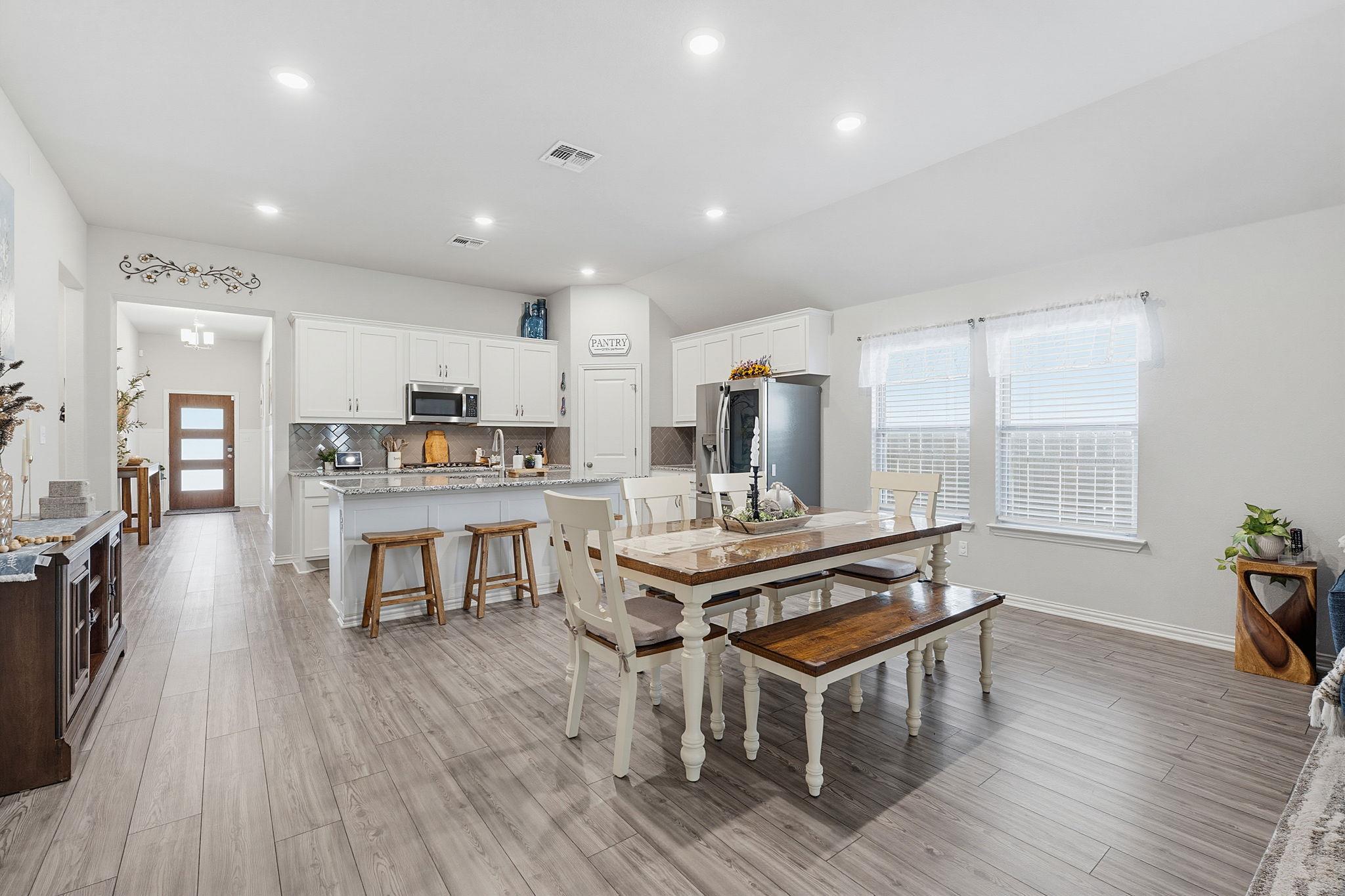 7032817 Property Photo 10