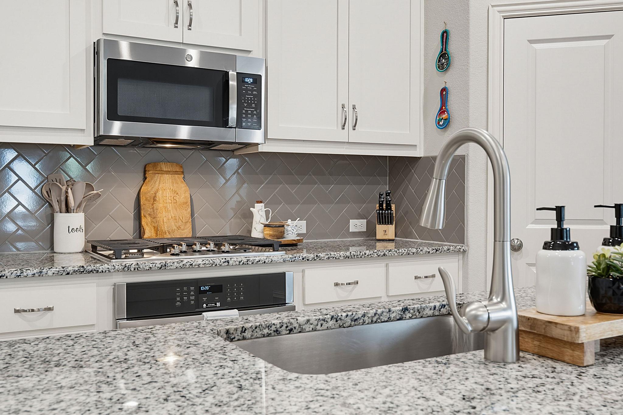 7032817 Property Photo 11