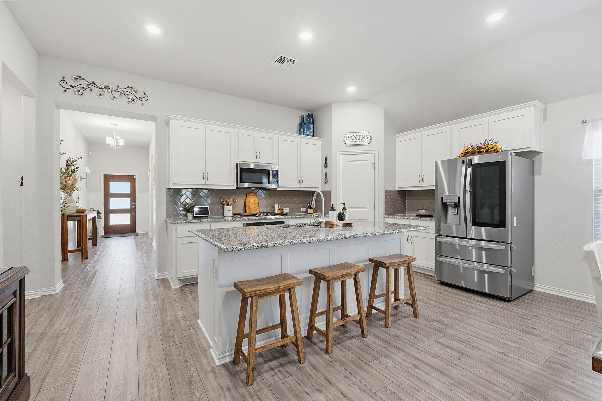 7032817 Property Photo 12