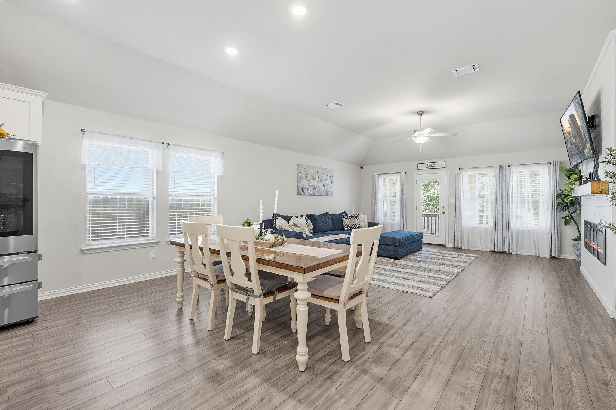 7032817 Property Photo 17