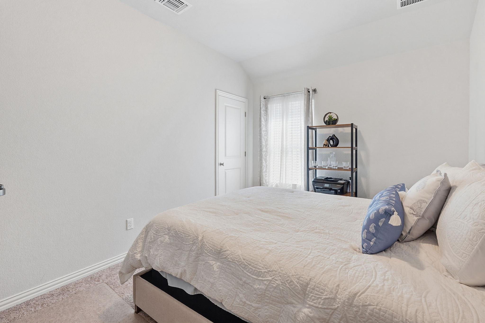 7032817 Property Photo 28