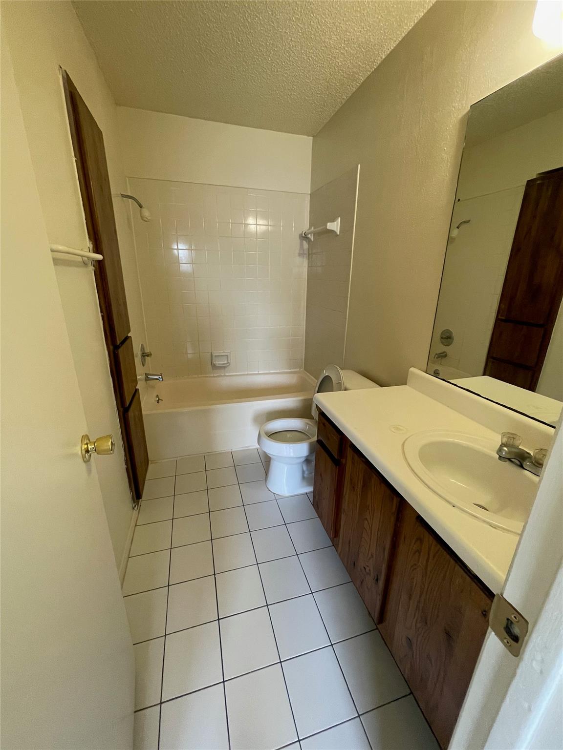 7603 Woodstone Cv #b Property Photo 13