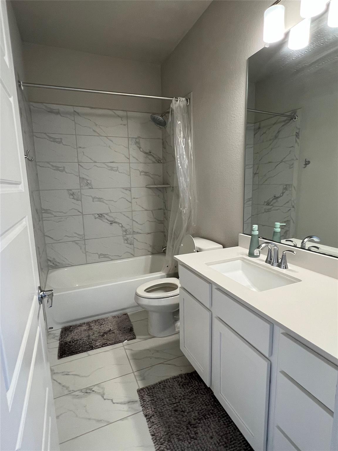 11204 Gadsen Ln #66 Property Photo 6
