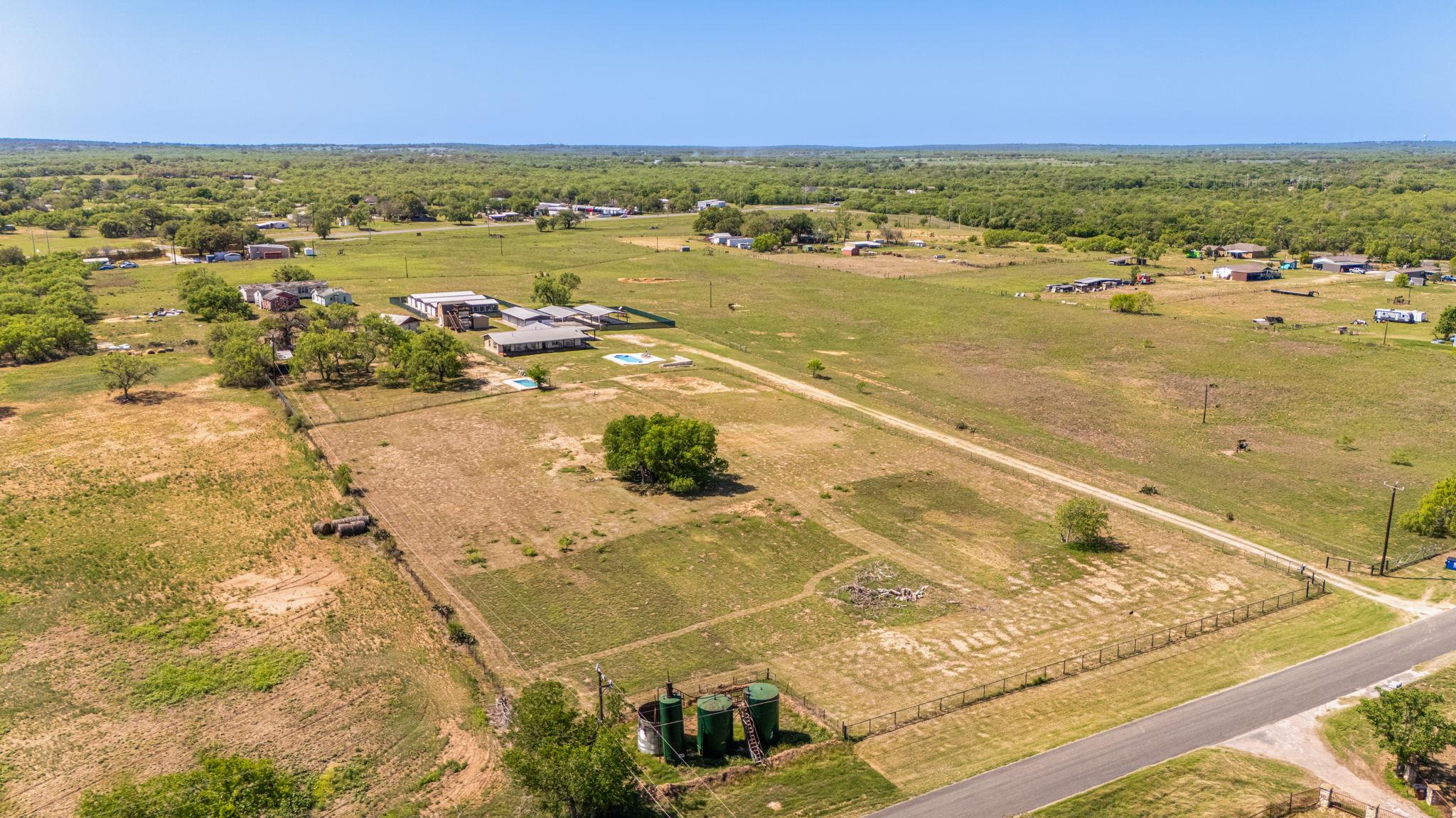 5800 Curran Dr Property Photo 4