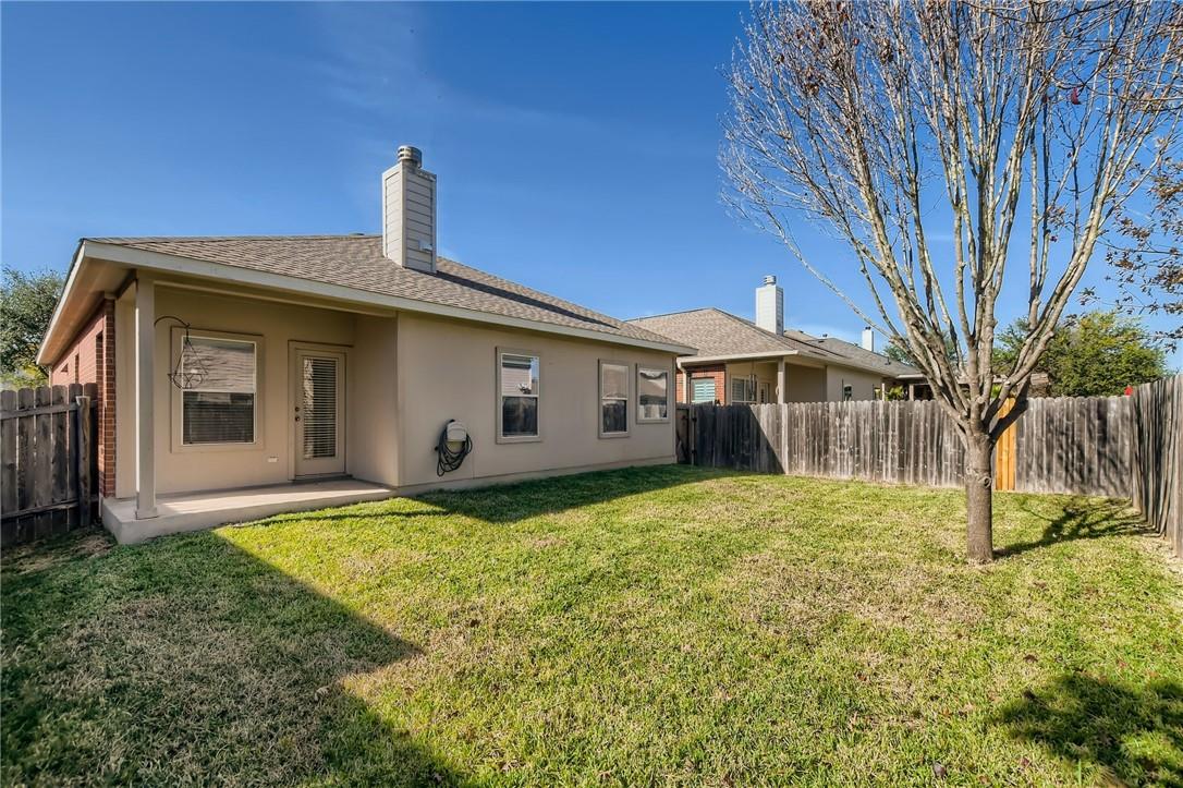 271 Housefinch Loop Property Photo 11