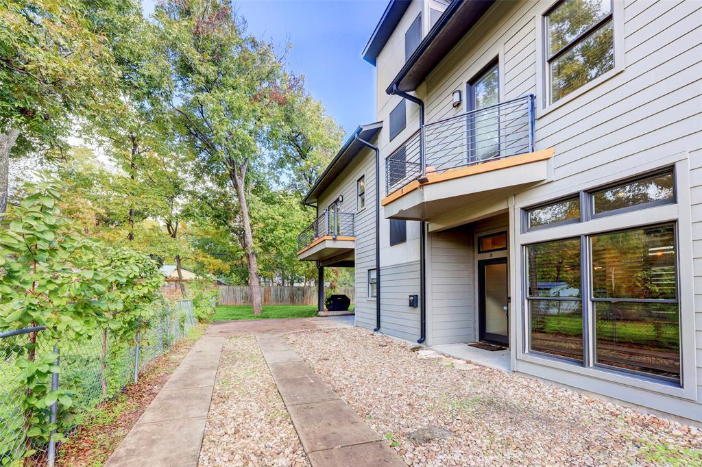 602 W N Loop Blvd #b Property Photo 1
