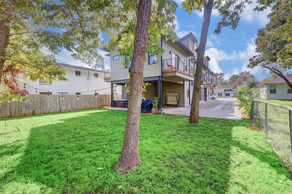 602 W N Loop Blvd #b Property Photo 3