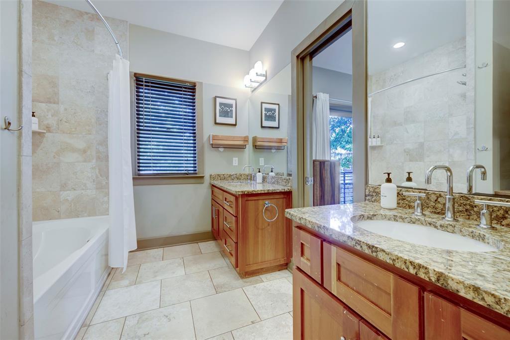 602 W N Loop Blvd #b Property Photo 11