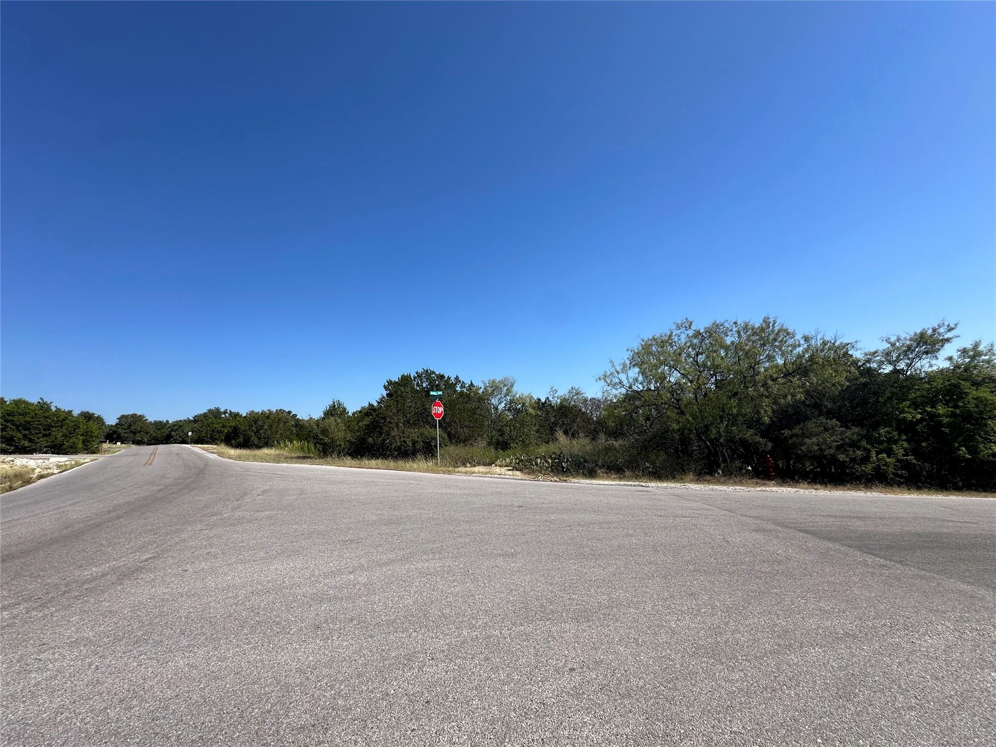21412 Highland Lake Dr Property Photo 12