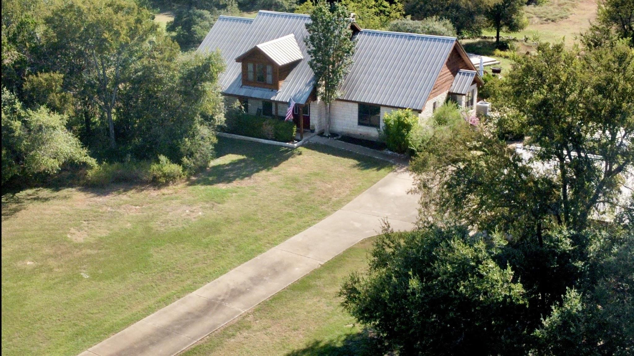 301 Oak Forest Cv Property Photo 4