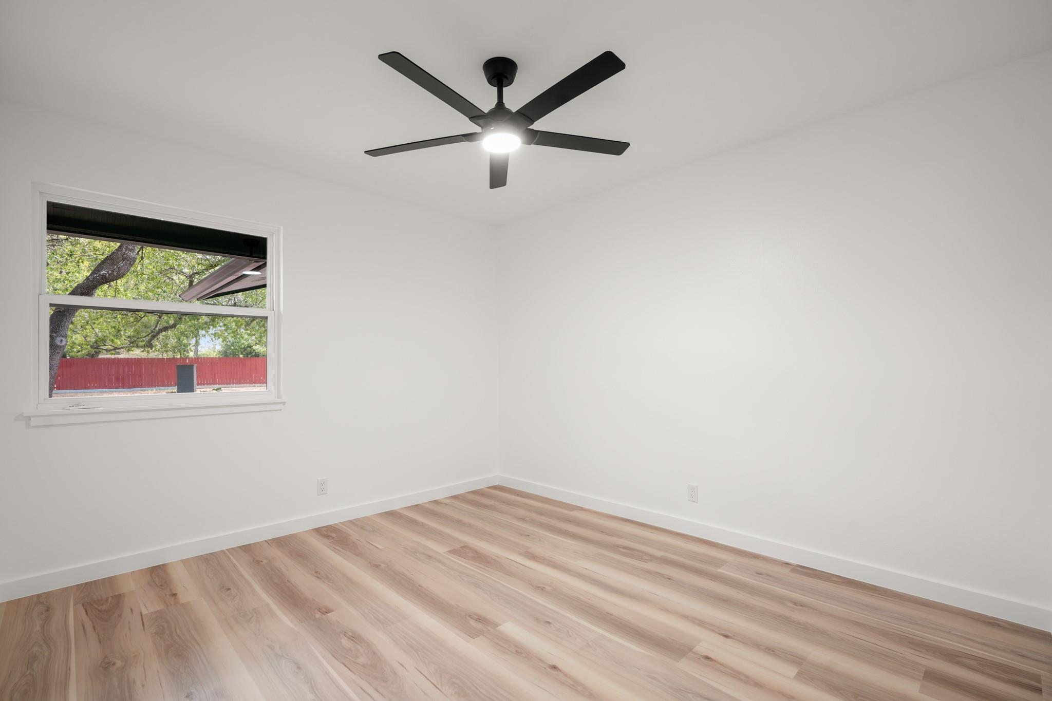 7000 Shadywood Dr Property Photo 27