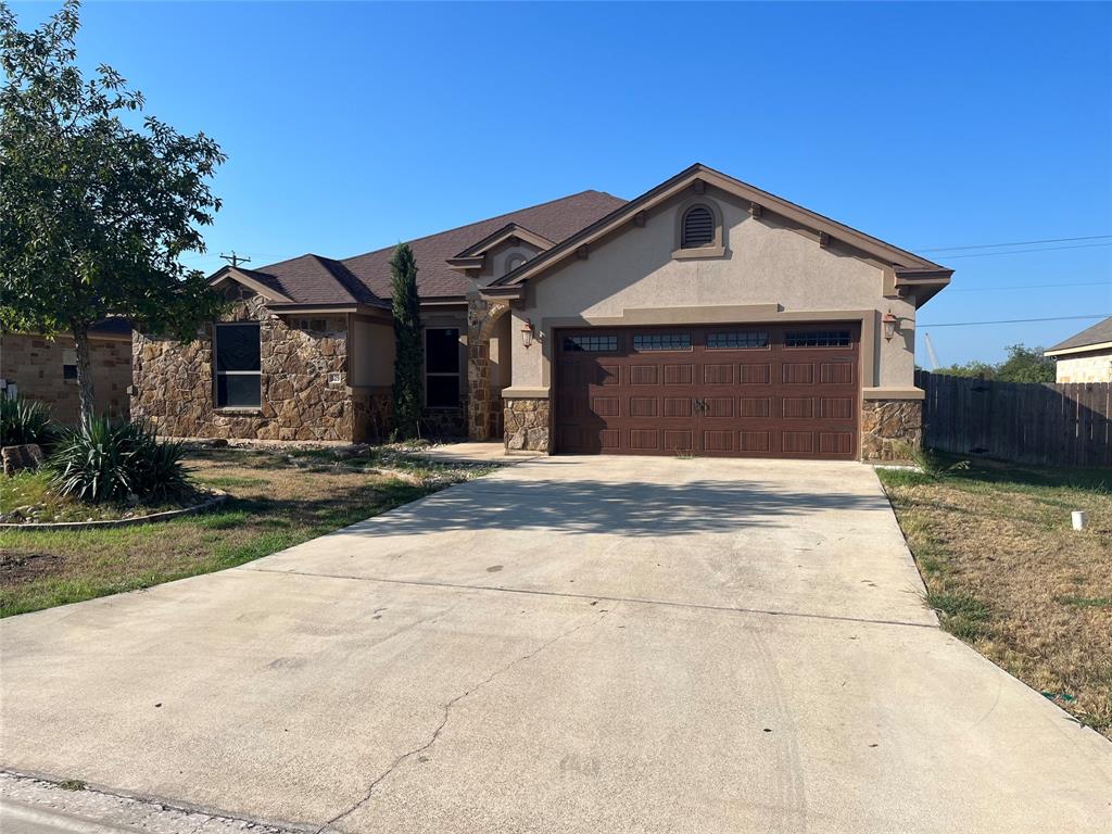 329 Jake Dr Property Photo 1