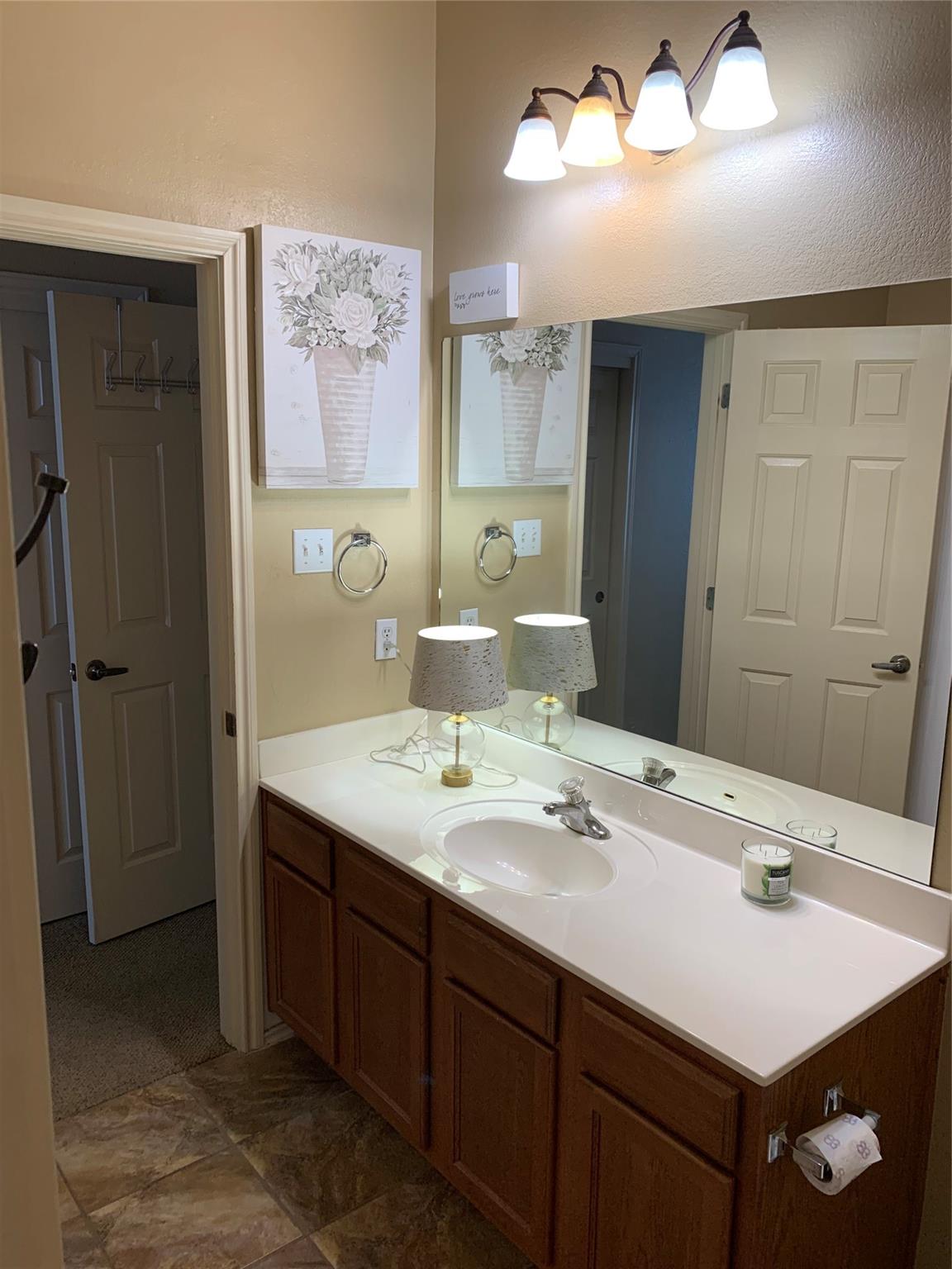 2410 Great Oaks Dr 1002 Property Photo 11