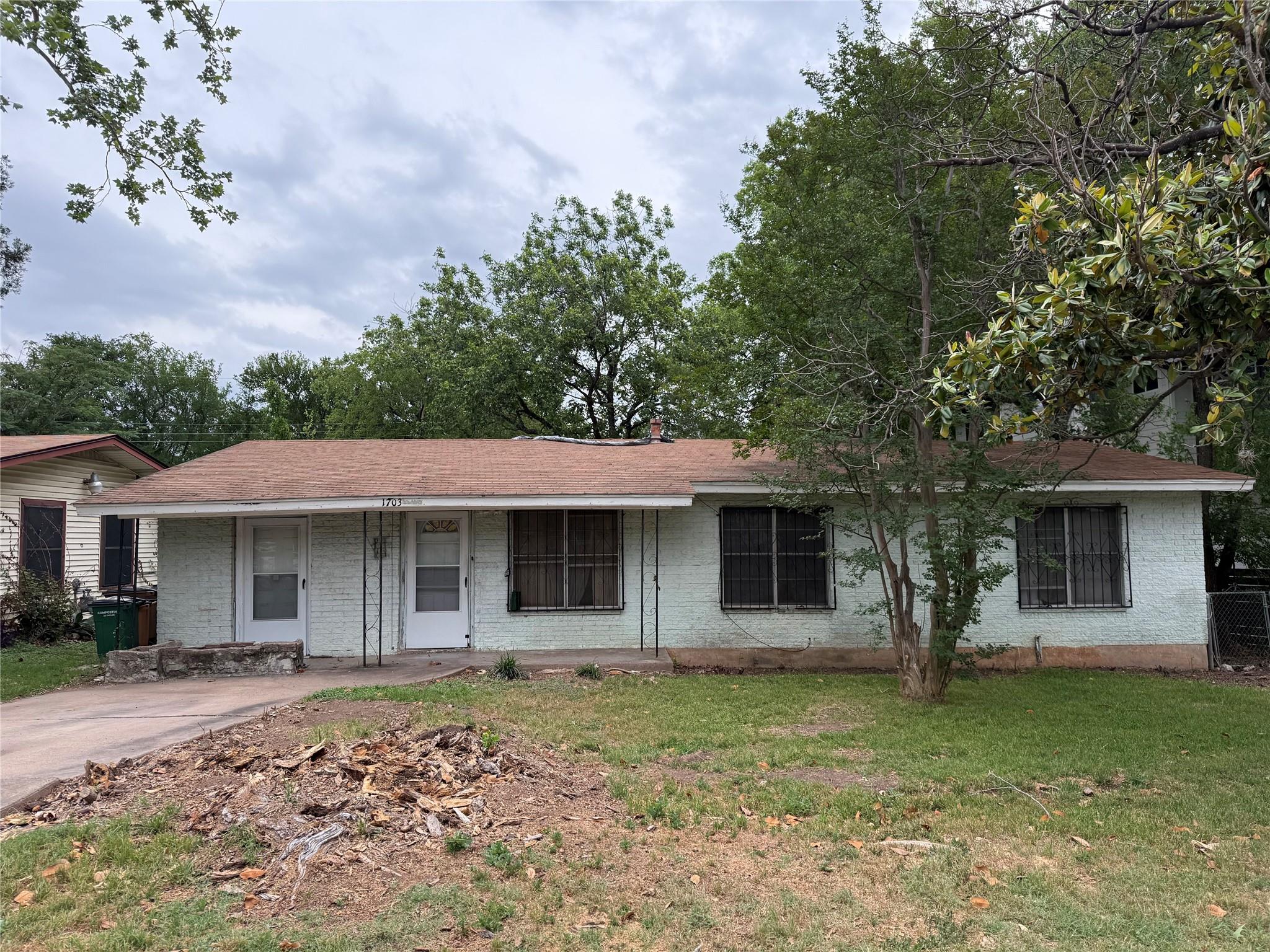 1703 Loreto Dr Property Photo 1