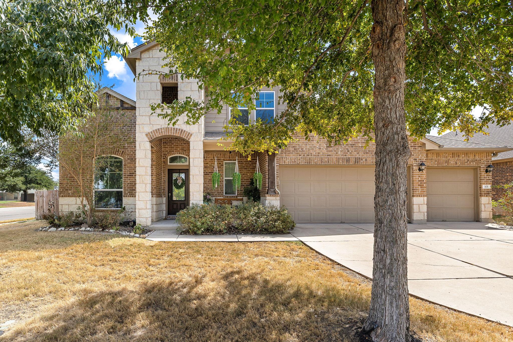 101 Lee Trevino Cv Property Photo 1
