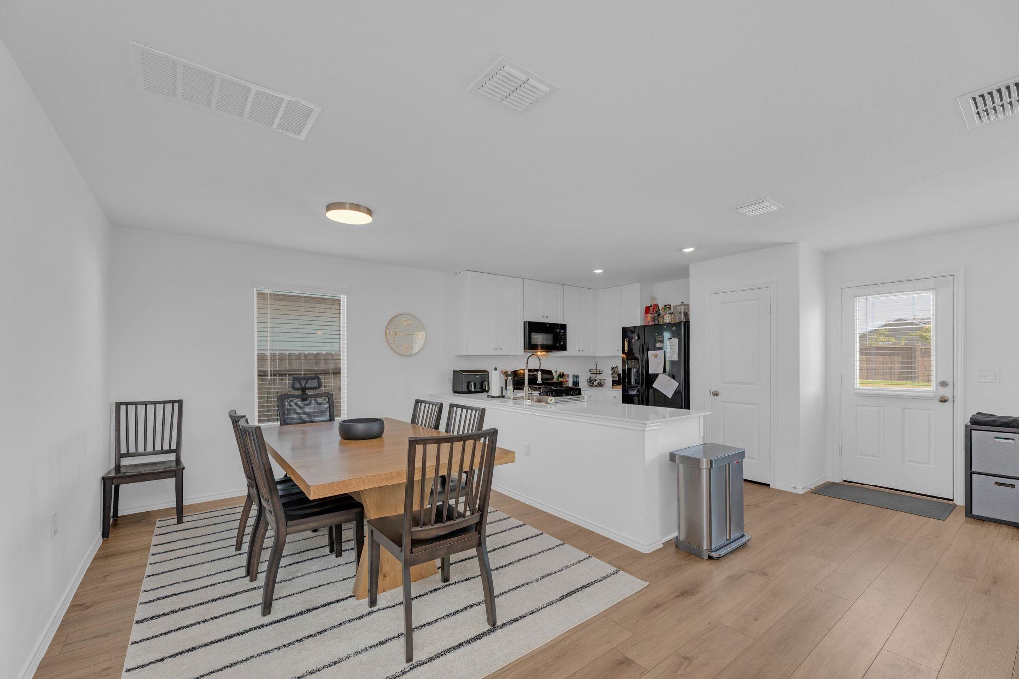 2324 Willkomen Way Property Photo 8