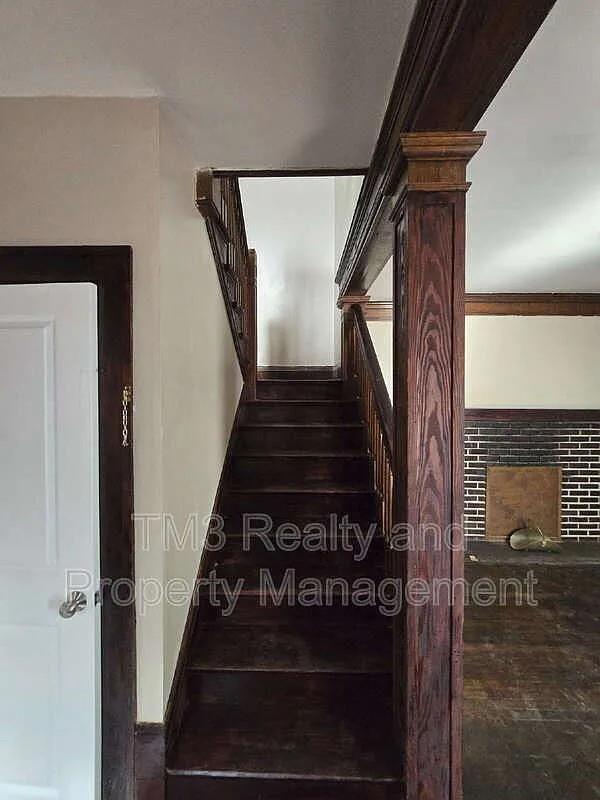 300-302 Miami St Property Photo 3