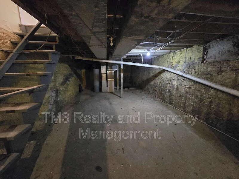 300-302 Miami St Property Photo 11