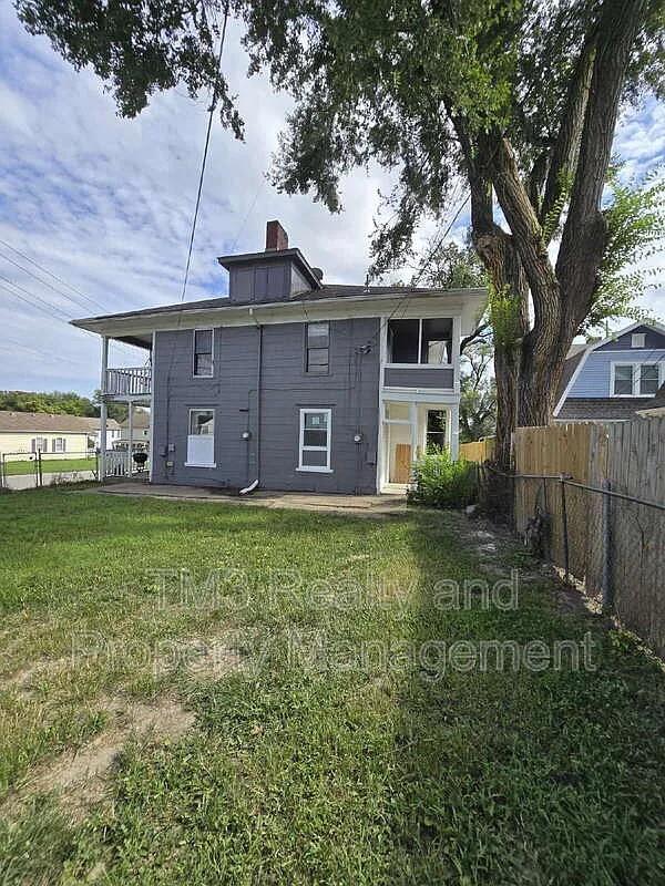 300-302 Miami St Property Photo 13