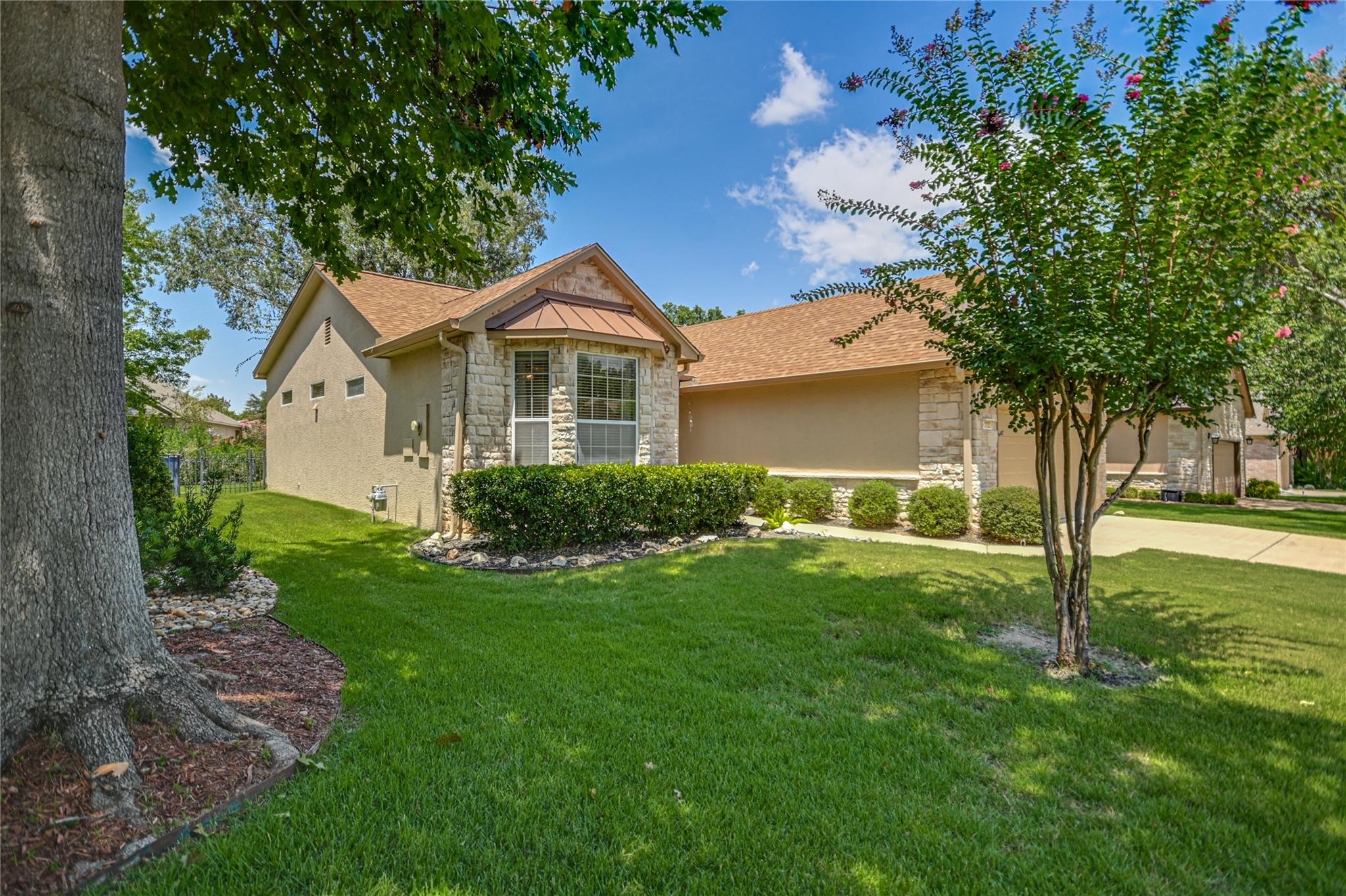 112 Bluebell Dr Property Photo 2