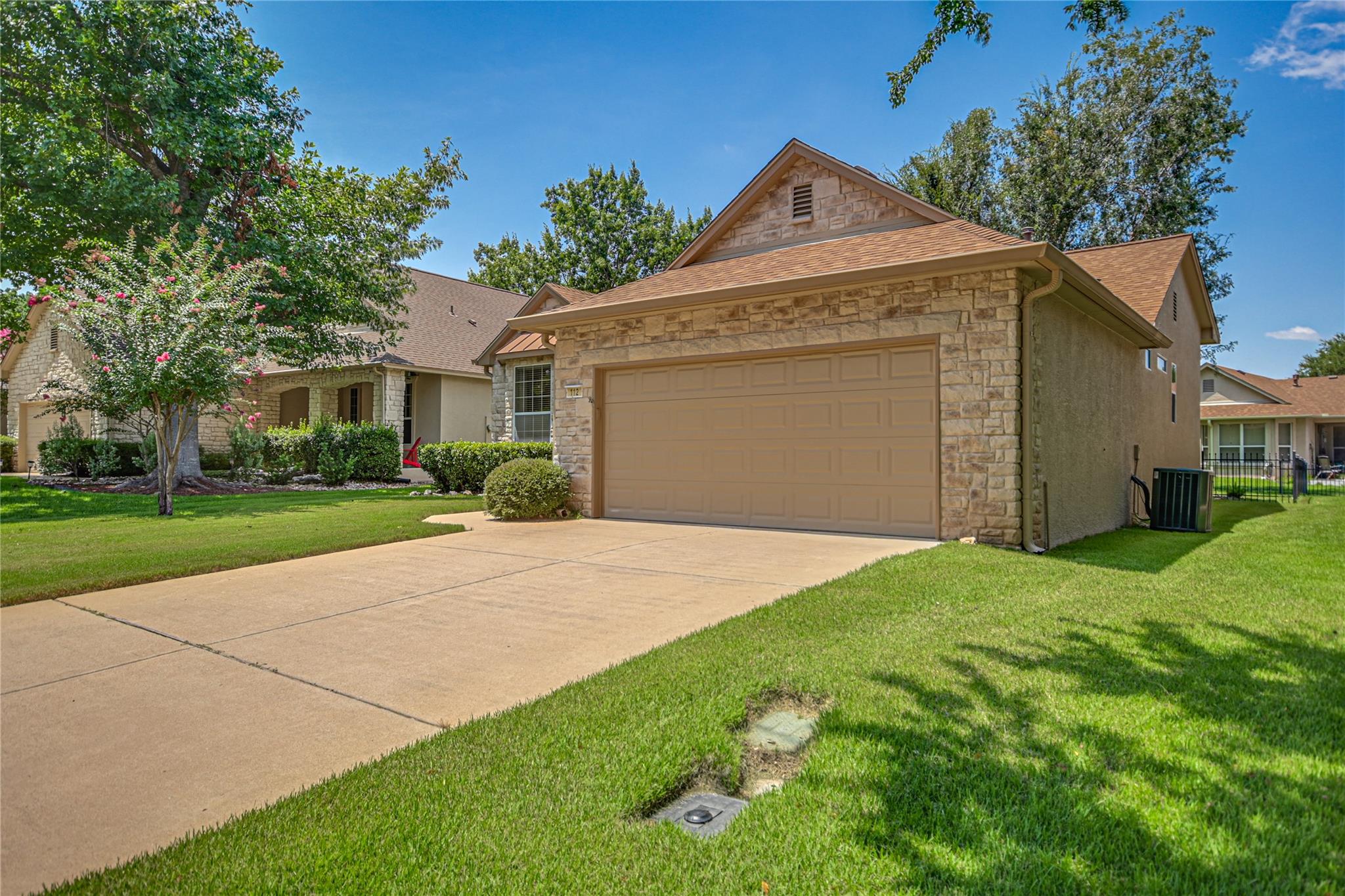 112 Bluebell Dr Property Photo 3