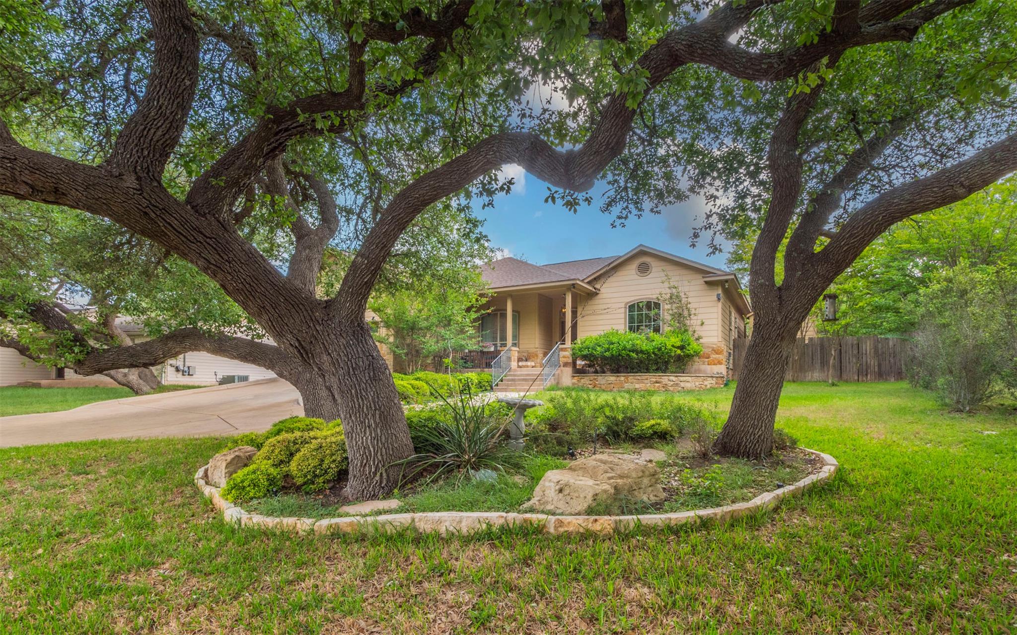 10033 Longhorn Skwy Property Photo