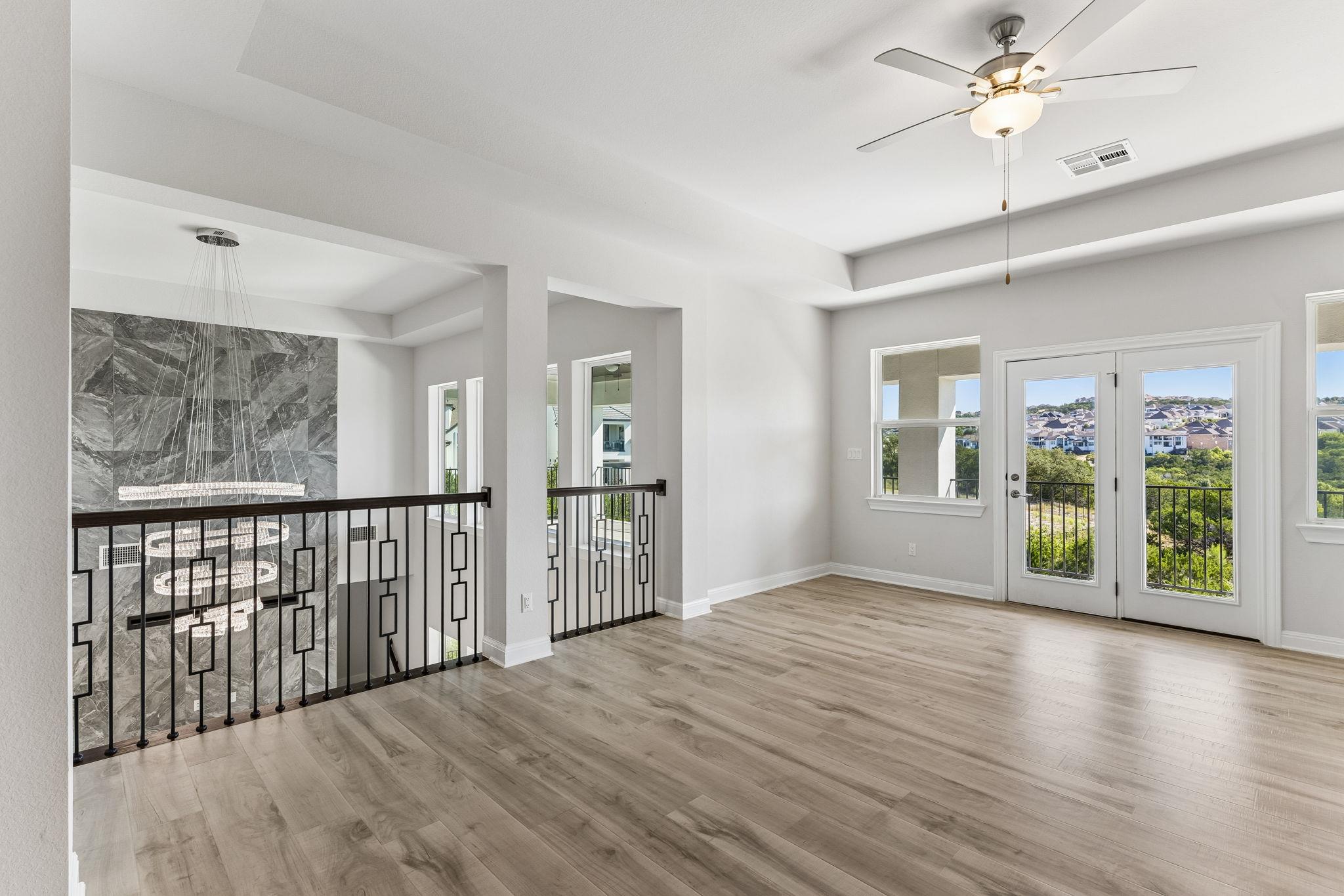 2132 Novara Trl Property Photo 12