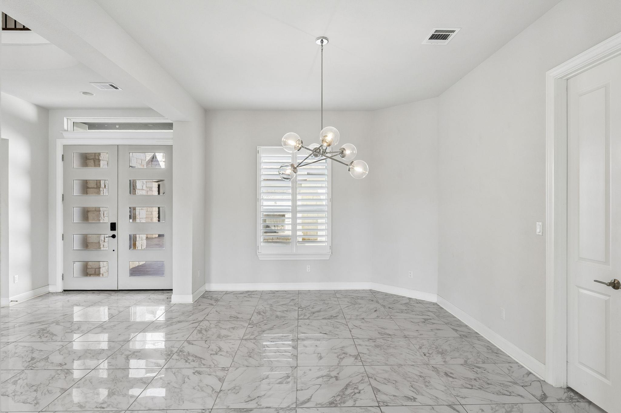 2132 Novara Trl Property Photo 18