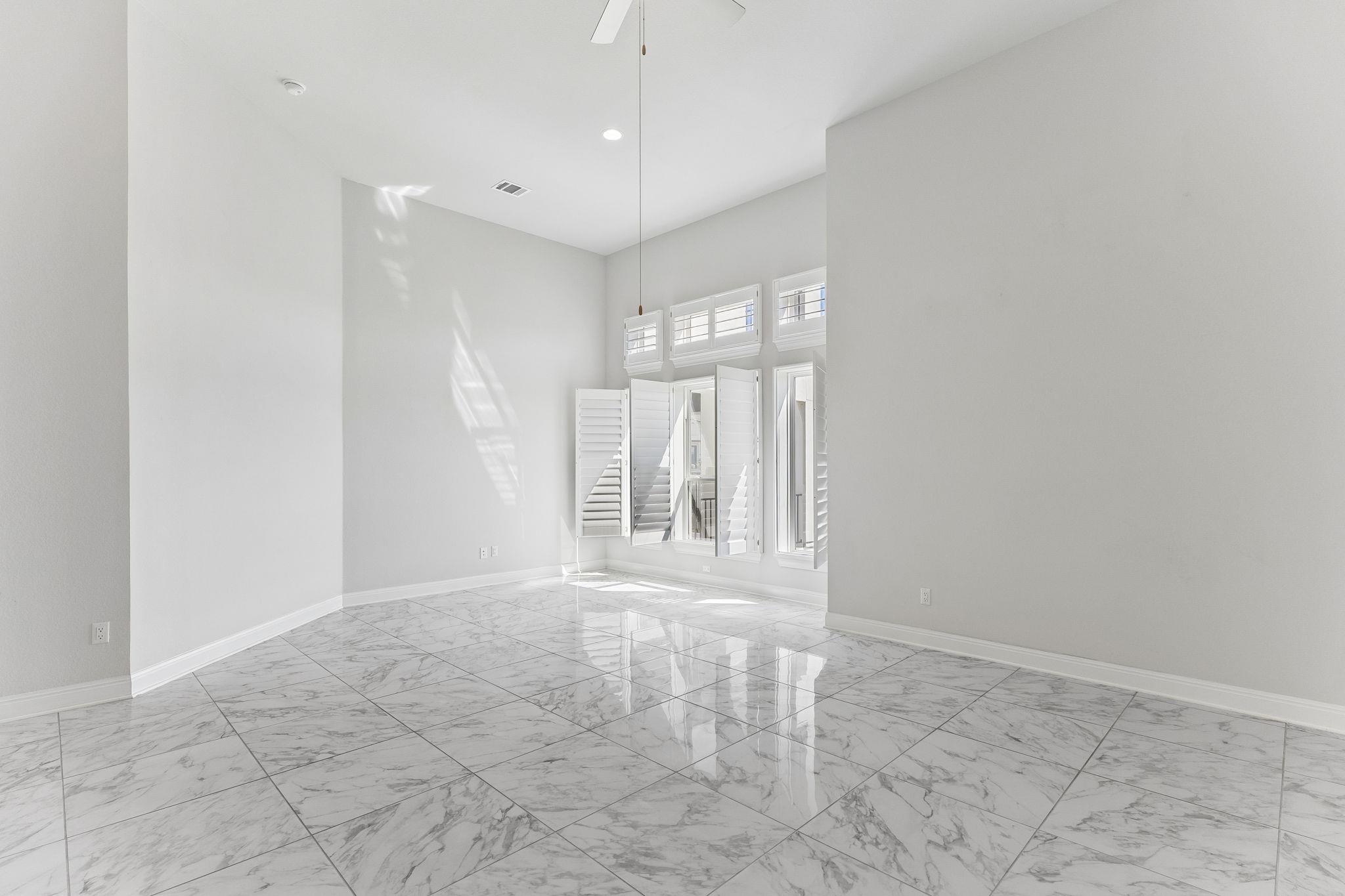 2132 Novara Trl Property Photo 29