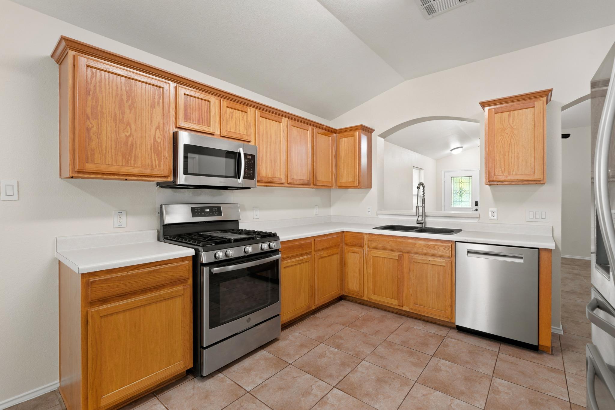 2807 Winslow Dr Property Photo 7