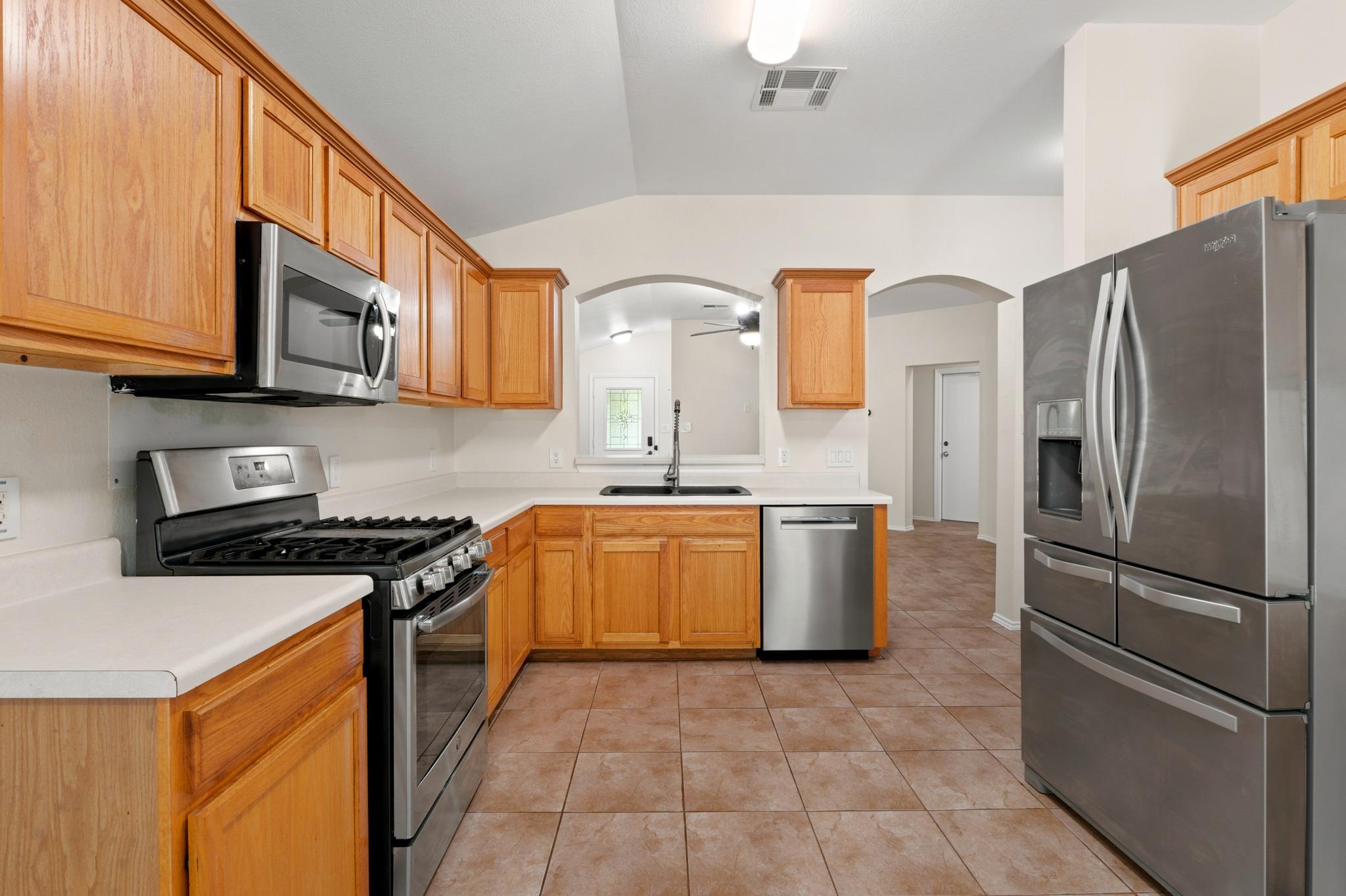 2807 Winslow Dr Property Photo 8