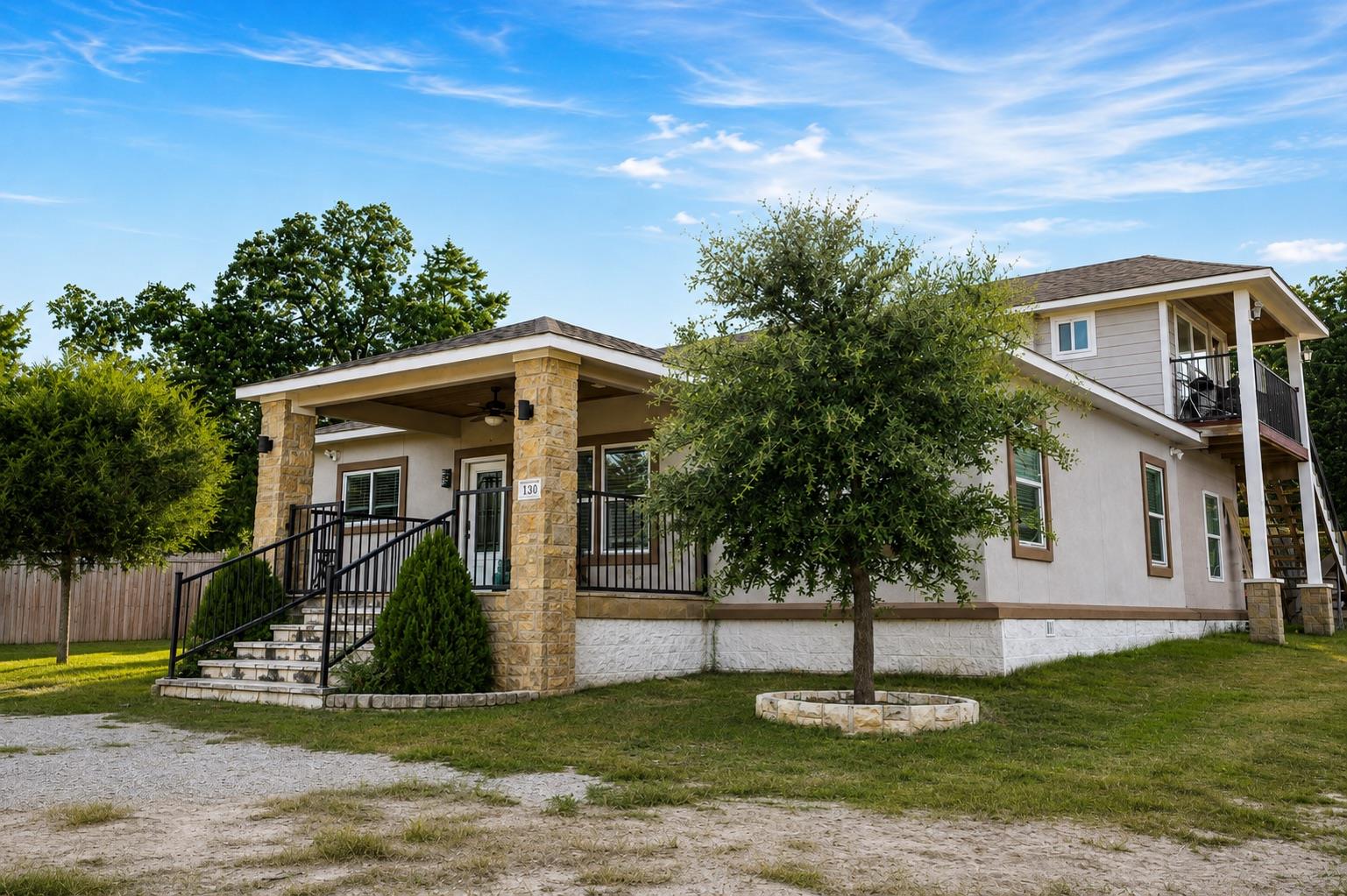 130 Los Arcos Rd Property Photo 4