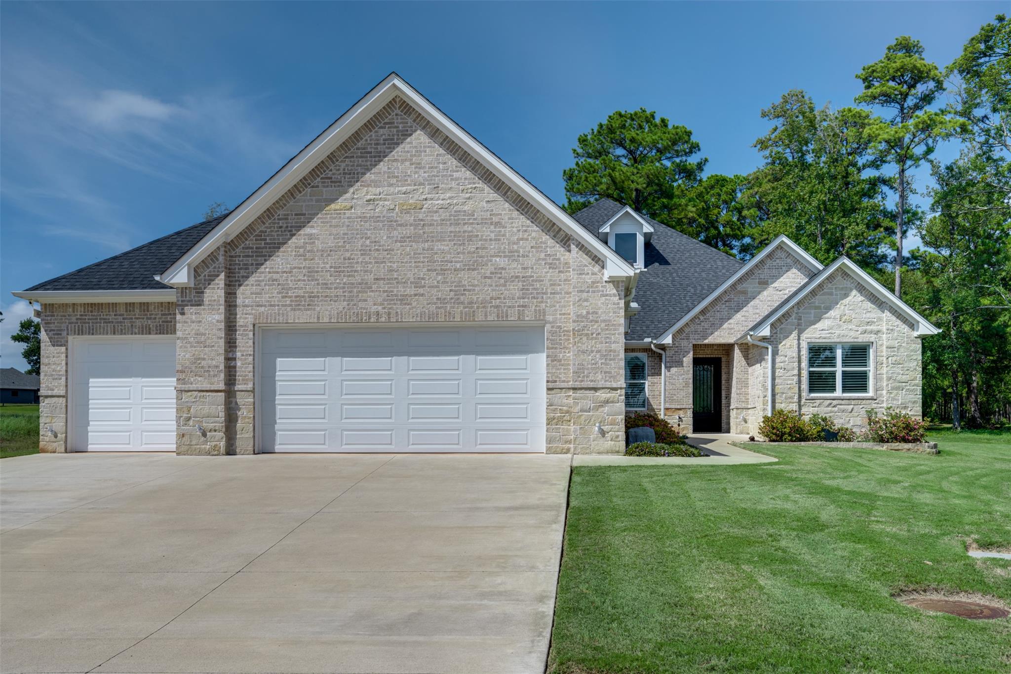 549 Eagles Nest Trl Property Photo 1