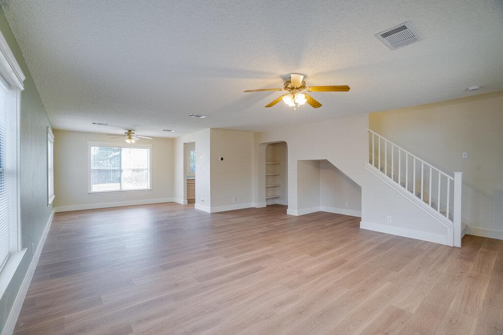 12920 Latchwood Ln Property Photo 6