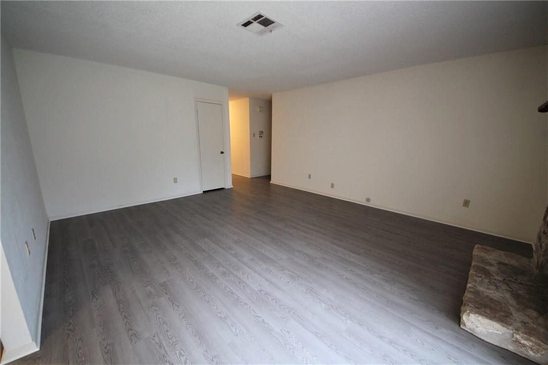 3206 Spaniel Dr Property Photo 5