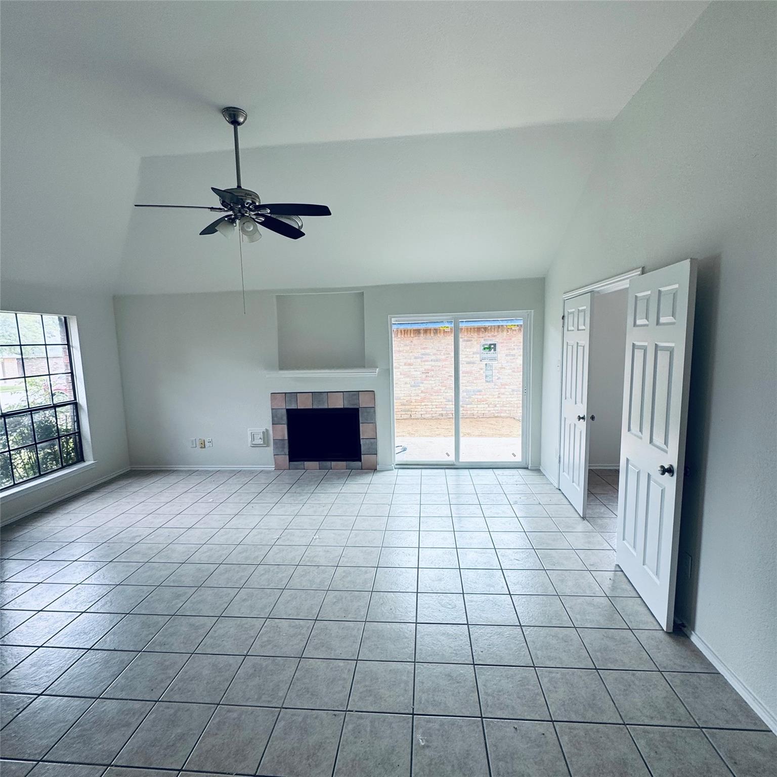 607 Saunders Dr Property Photo 5